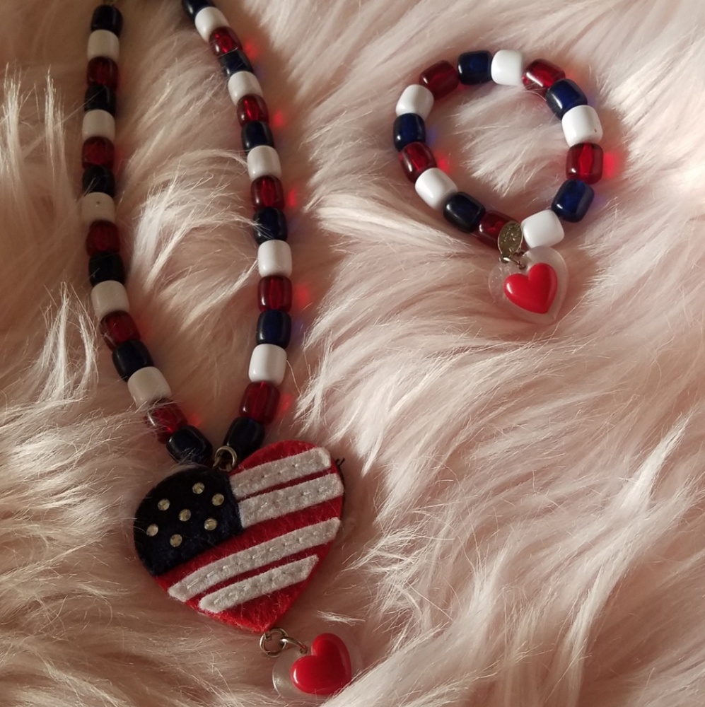 Rare and HTF Tarina Tarantino Bambito 4th July Set